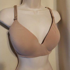 92C Victoria’s Secret 36 DD T-Shirt Lightly Lined Wireless Beige Bra